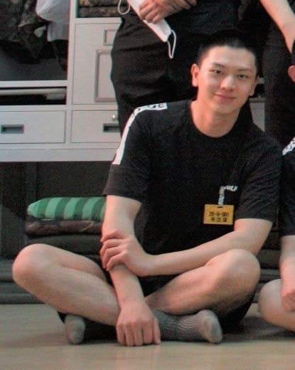'비투비' 육성재, 입대 후 근황 공개(+ 군대 사진)