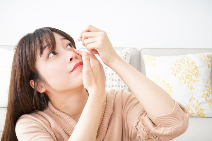 눈에 모래가 들어간 느낌? 안구건조증 집에서 해결하는 법