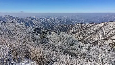 오대산 올가을 첫 단풍 절정…북한산도 물들기 시작, 단풍 나들이는 비 오기 전 토요일이 낫다